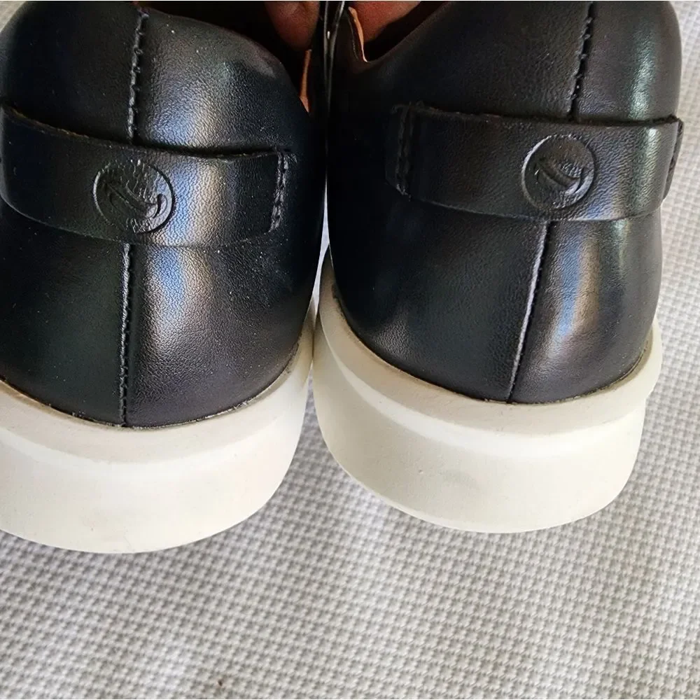Clarks Black and Brown Snake Print Athletic Shoes